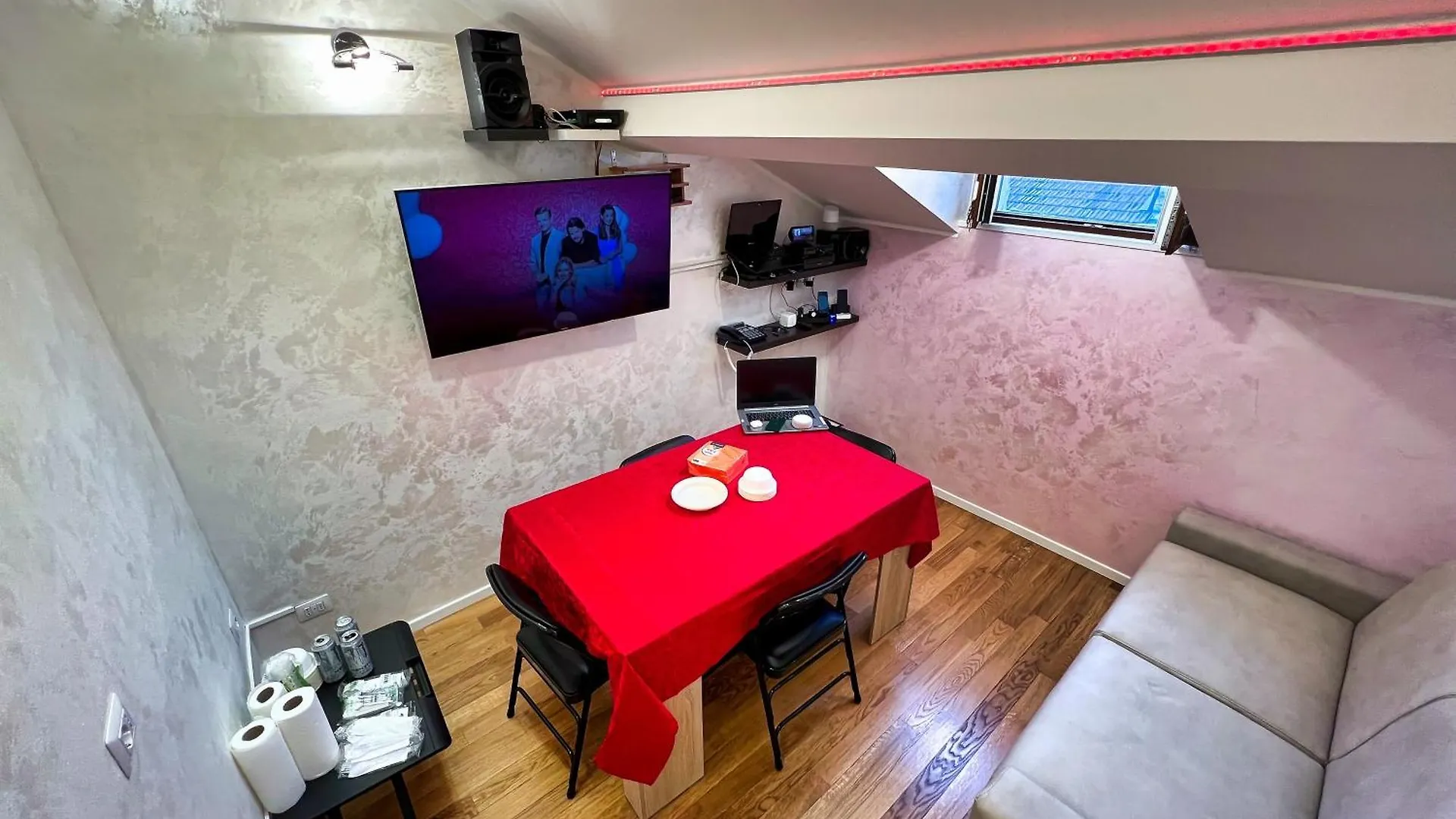 Apartment Taxi No-Need B&B - Metro, Train Station, Nightlife And Restaurants Italy