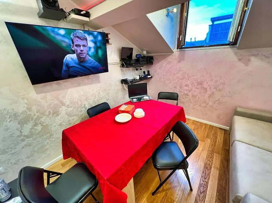 Taxi No-Need B&B - Metro, Train Station, Nightlife And Restaurants Apartment